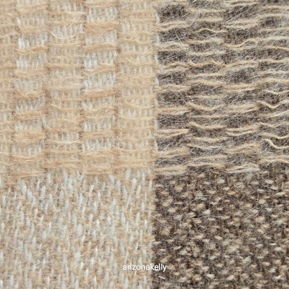 NWOT Cashmere Scarf Paneled Design Fringed On All Sides - Picture 8 of 16